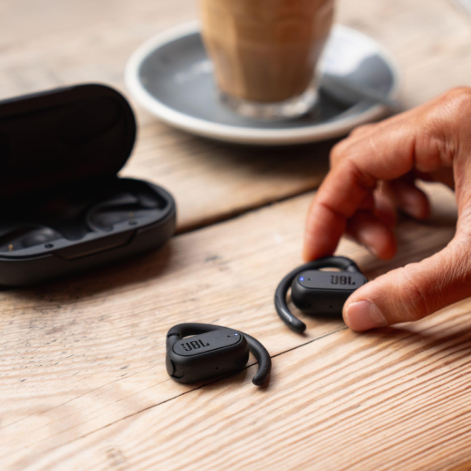 JBL Soundgear Sense Earbud Blu - Sports Earphone Hook ulasan dan harga